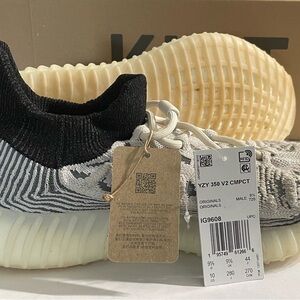 Adidas Kids Yeezy 350 V2 CMPCT Black and White Sneakers